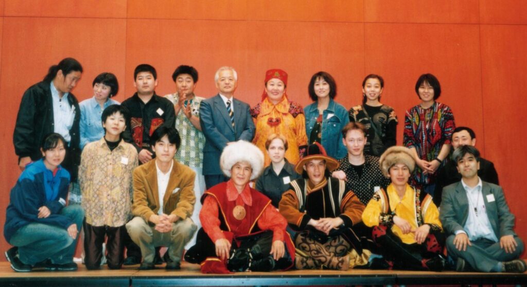 第1回主催事業「ハカスの筝チャトハンと喉歌ハイ」の記念撮影